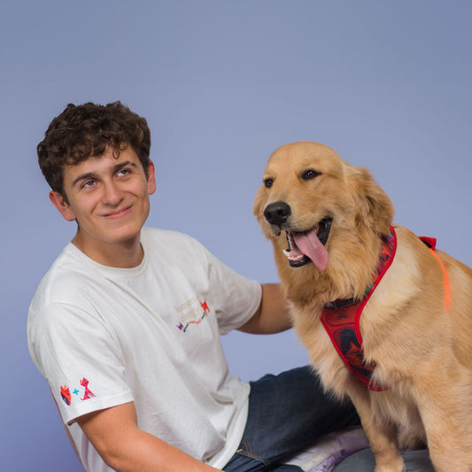 Humano Monarcas | Latidos | Human Alergy Meow Monarcas Pets Co.